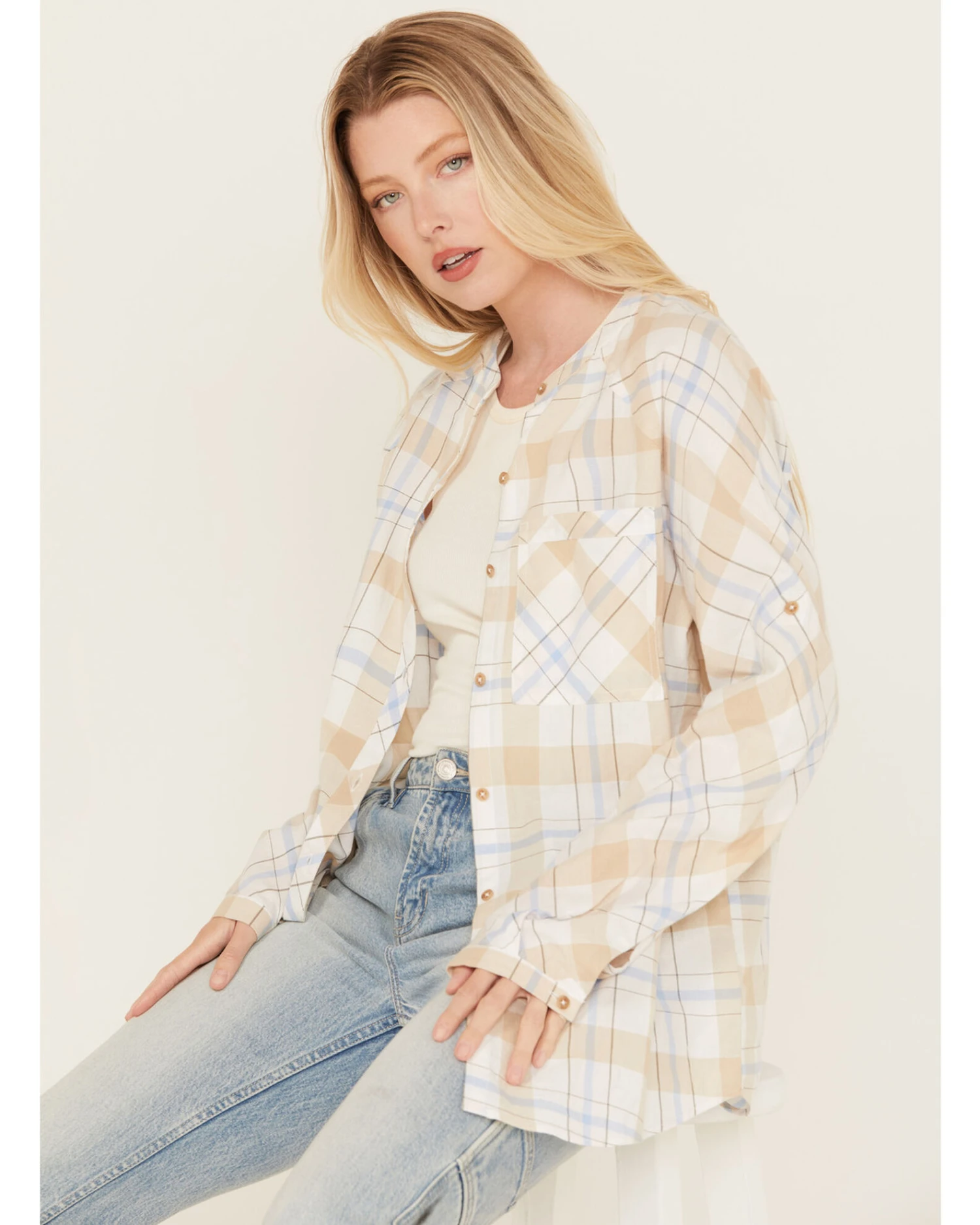 Cleo + Wolf Women's Oversized Plaid Print Button Up 2 Cleo + Wolf Women's Oversized Plaid Print Button Up - Image 2