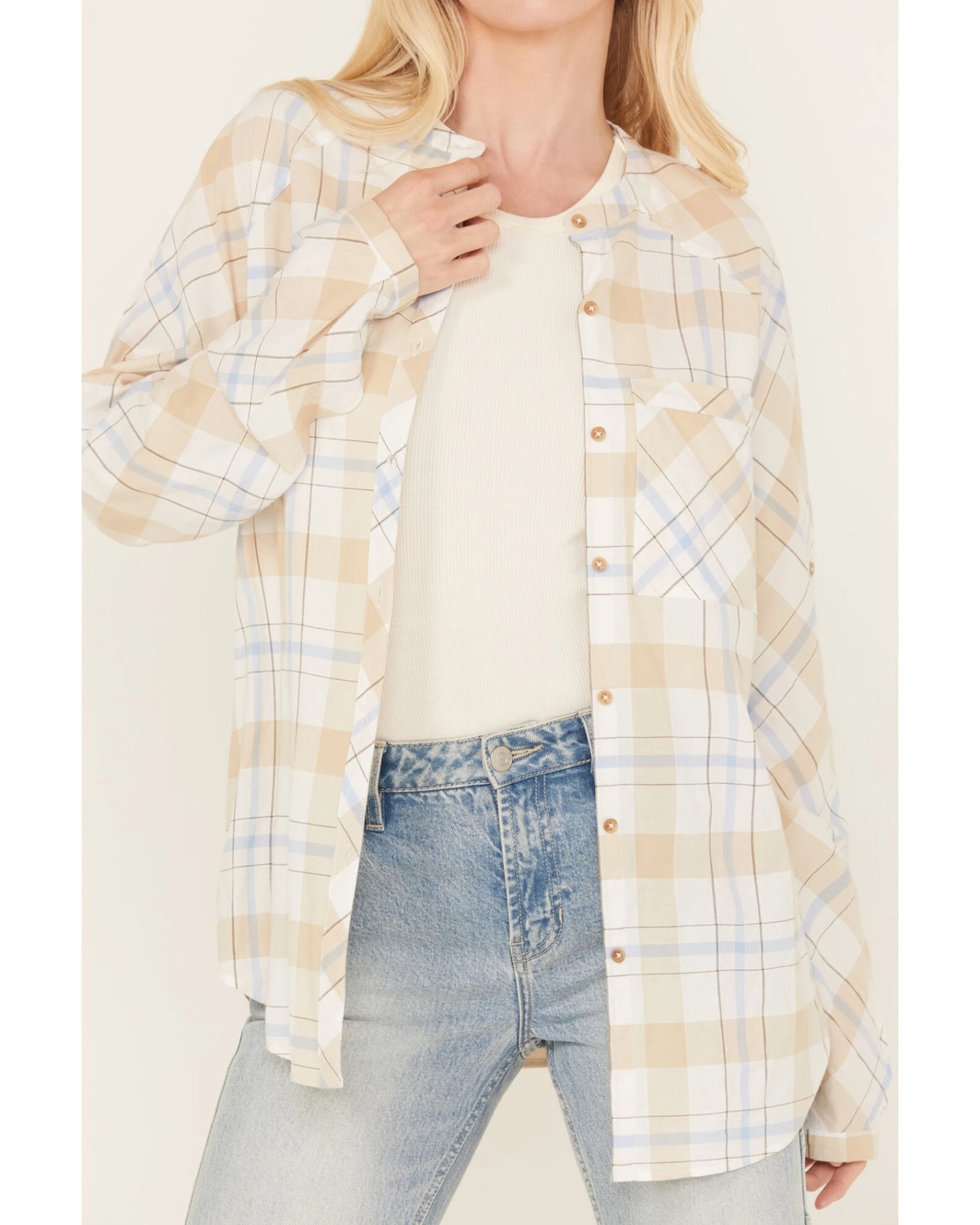 Cleo + Wolf Women's Oversized Plaid Print Button Up 1 Cleo + Wolf Women's Oversized Plaid Print Button Up